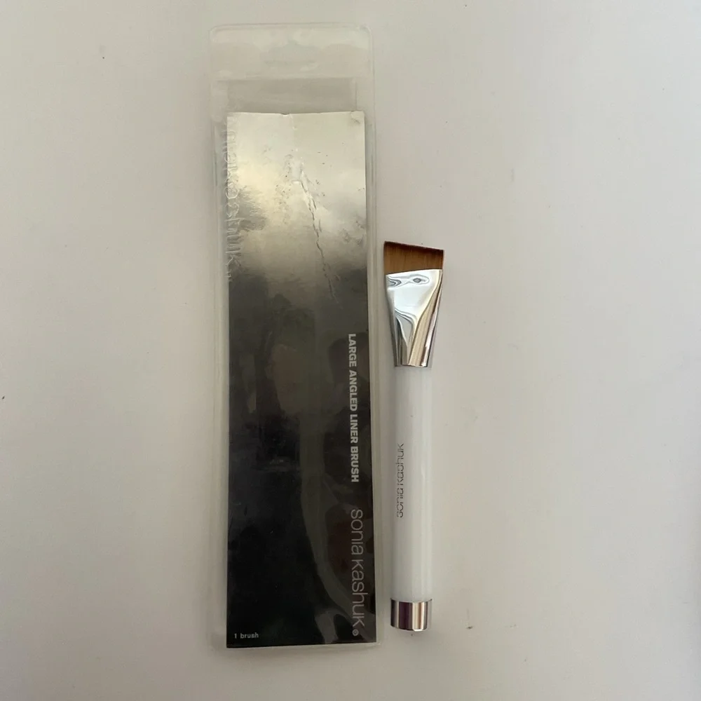 Sonia Kashuk Angled Liner Brush NWT